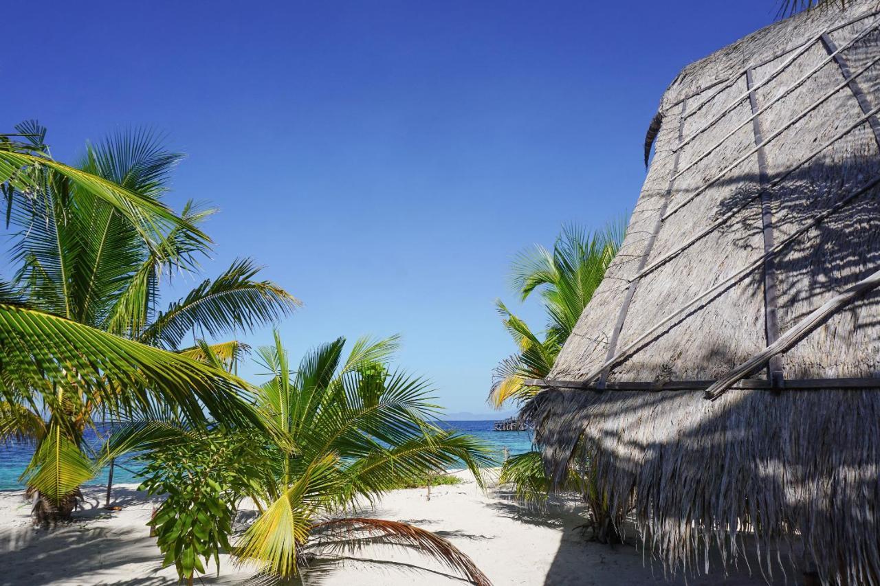 Le Pirate Island - Adults Only Hotel Labuan Bajo Exterior photo