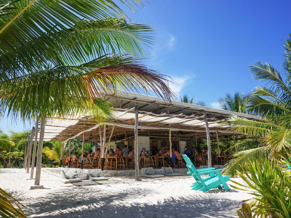 Le Pirate Island - Adults Only Hotel Labuan Bajo Exterior photo