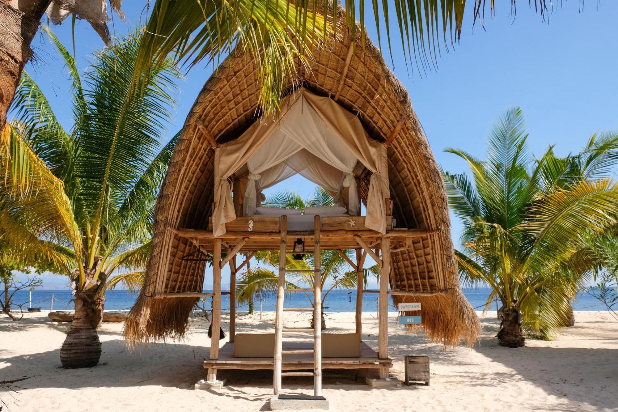 Le Pirate Island - Adults Only Hotel Labuan Bajo Exterior photo