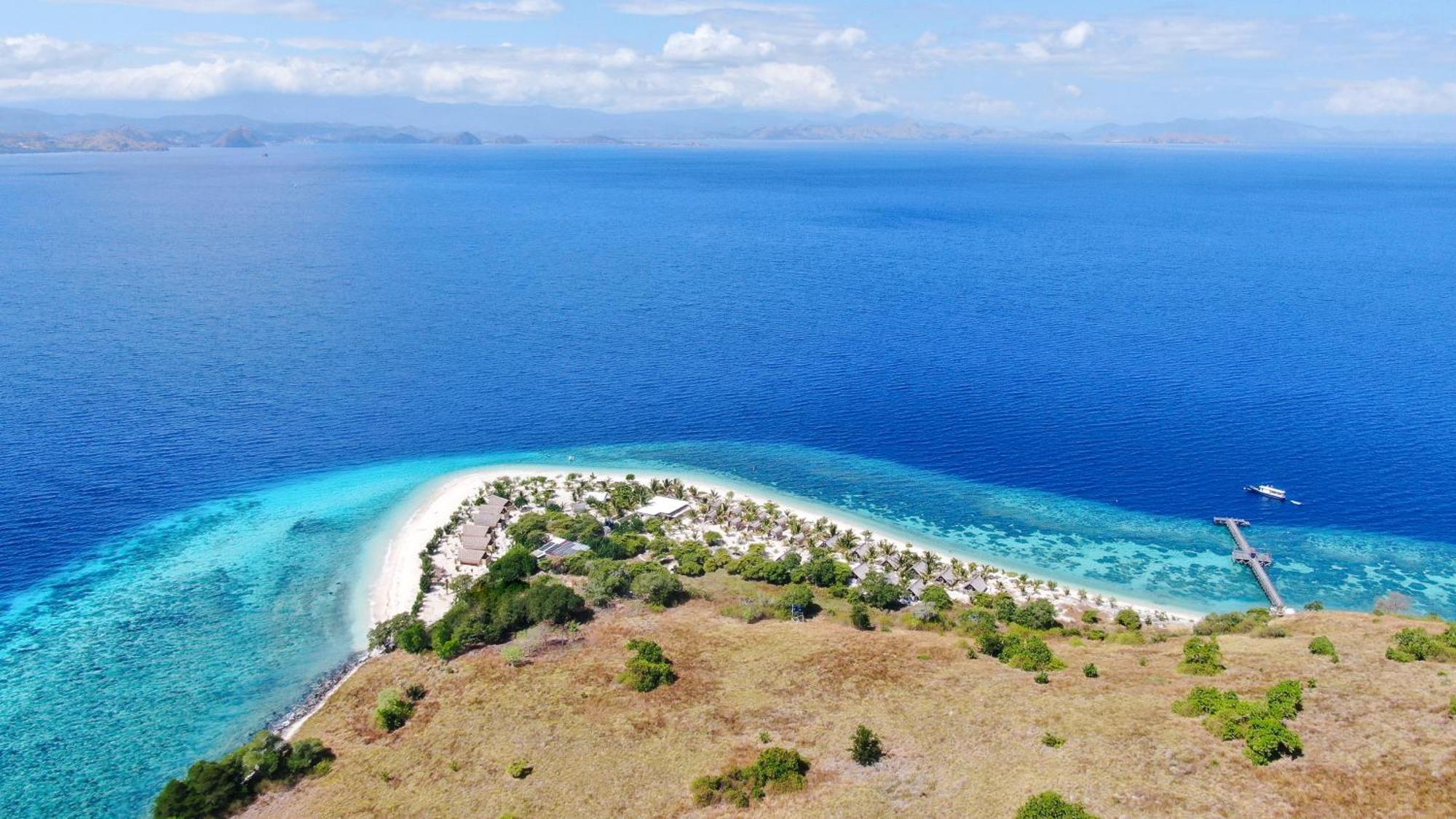 Le Pirate Island - Adults Only Hotel Labuan Bajo Exterior photo