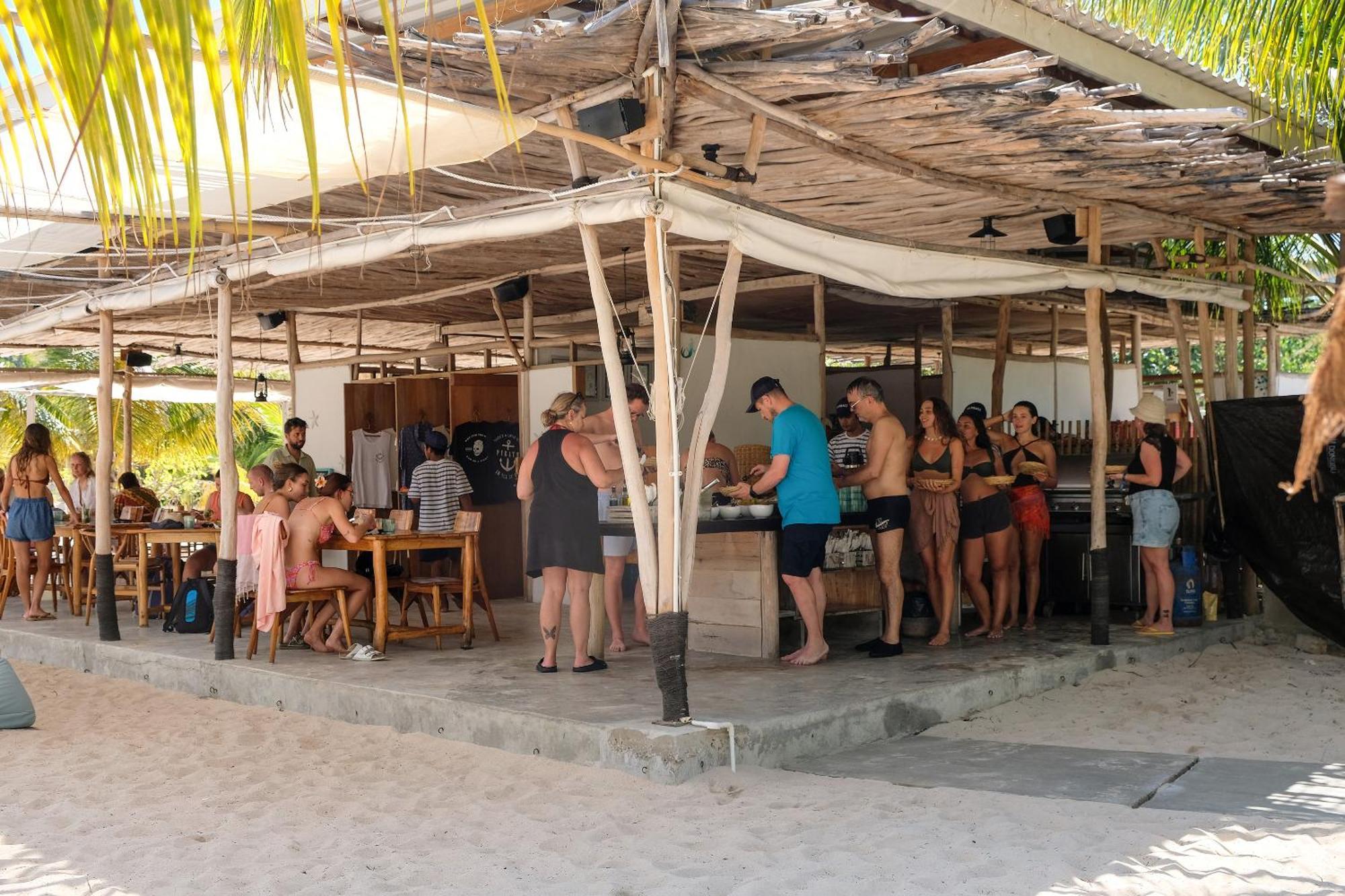 Le Pirate Island - Adults Only Hotel Labuan Bajo Exterior photo
