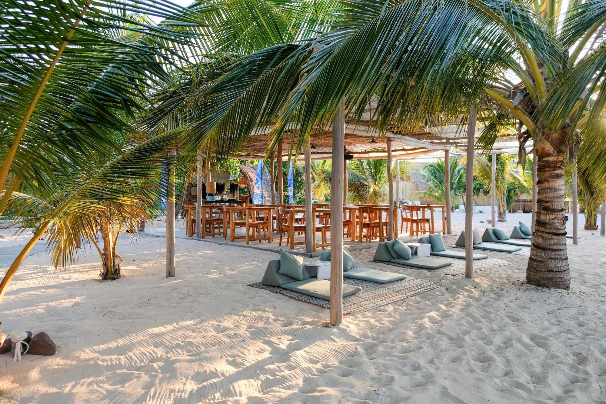 Le Pirate Island - Adults Only Hotel Labuan Bajo Exterior photo